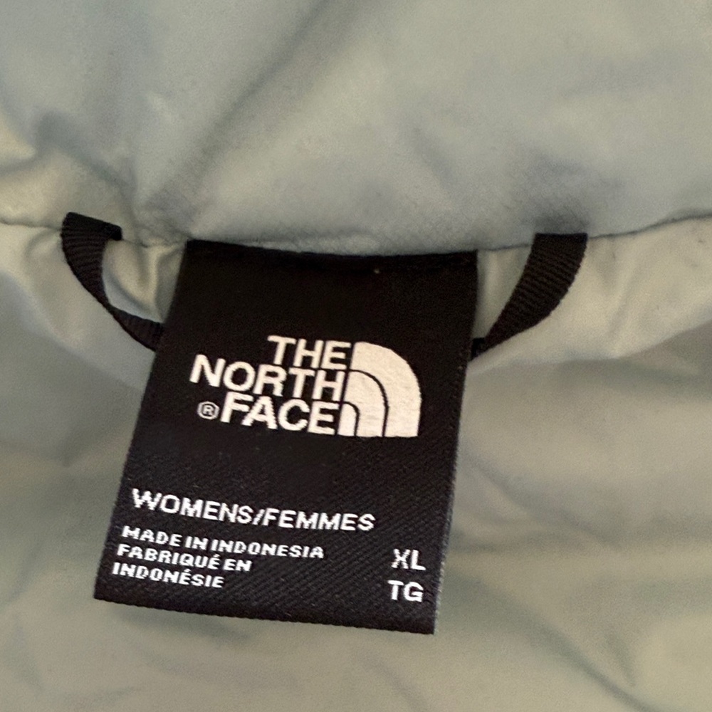 The North Face Light Gray Jacket - Picture 2 of 3
